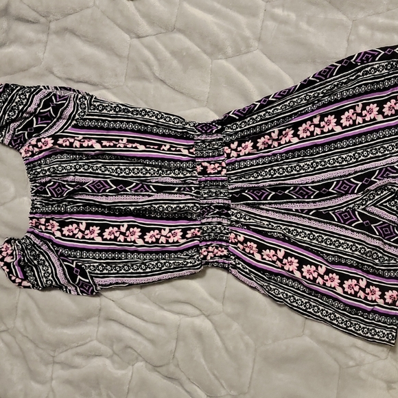 Romper - Picture 3 of 3